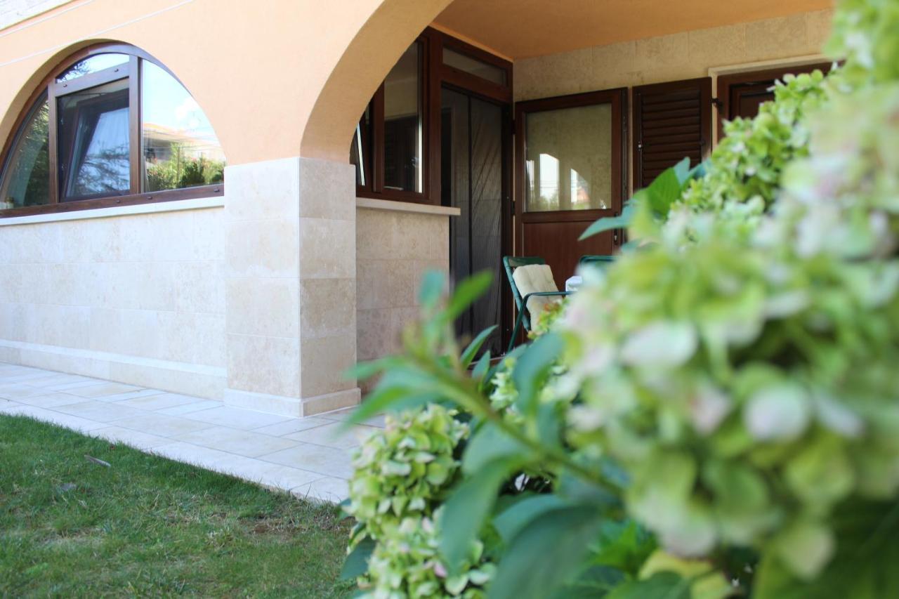 Apartman 100M2, Full Opremljen, Privatni Parking. PUY 외부 사진